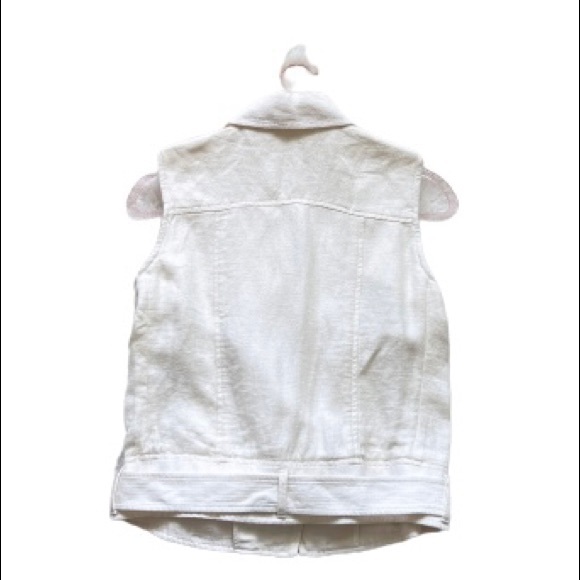 ELIZABETH AND JAMES - Picture 4 of 4